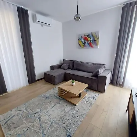 Elegance Estate - Free Parking Apartmán